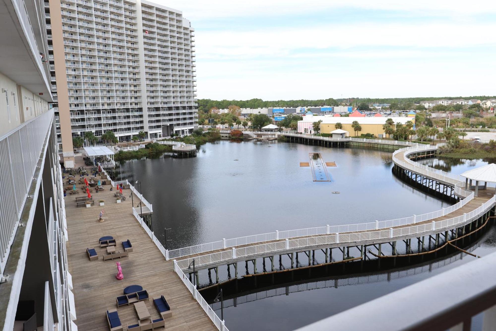 Laketown Wharf 1233 Luxury *