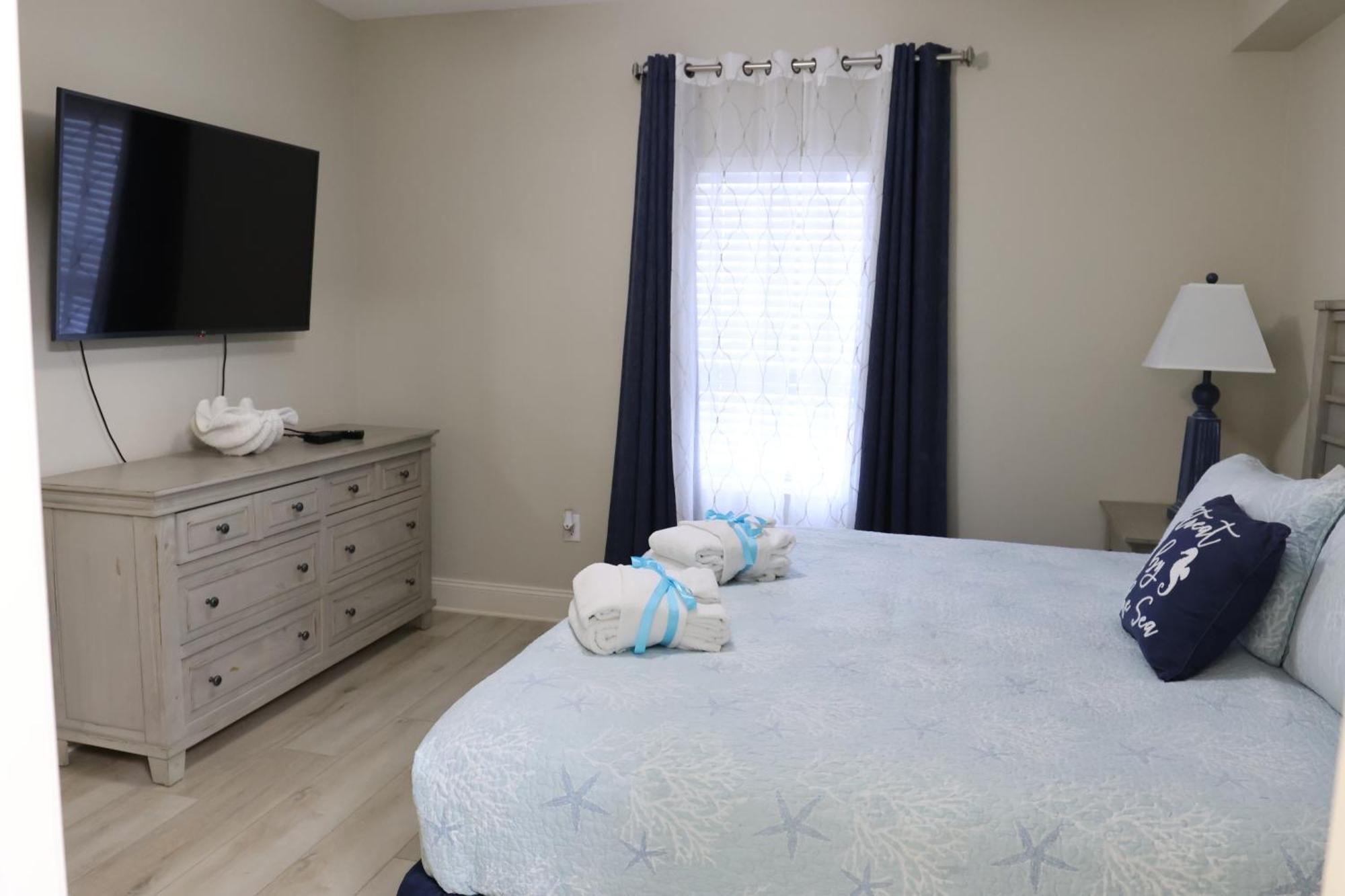 Apartment Laketown Wharf 1233 Luxury Panama City Beach
